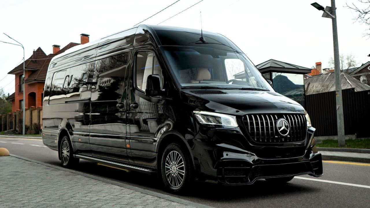 Mercedes-Benz Sprinter VIP 2025 — VIP transfer