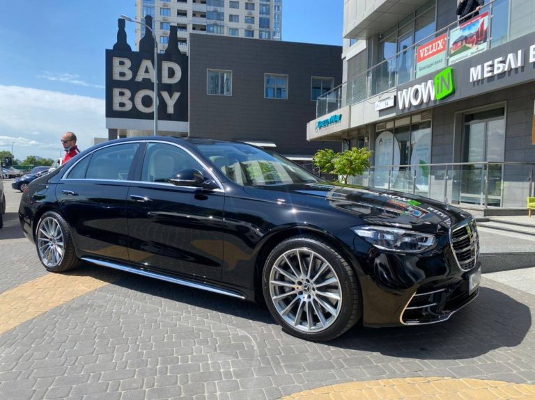 Mercedes-Benz S-Class W223 Long — світлий салон (2021)